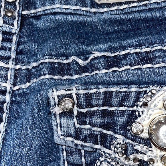 Miss Chic USA Women’s Stretch Denim w/ Big Stitch and Appliqués Size 5 - Picture 7 of 12